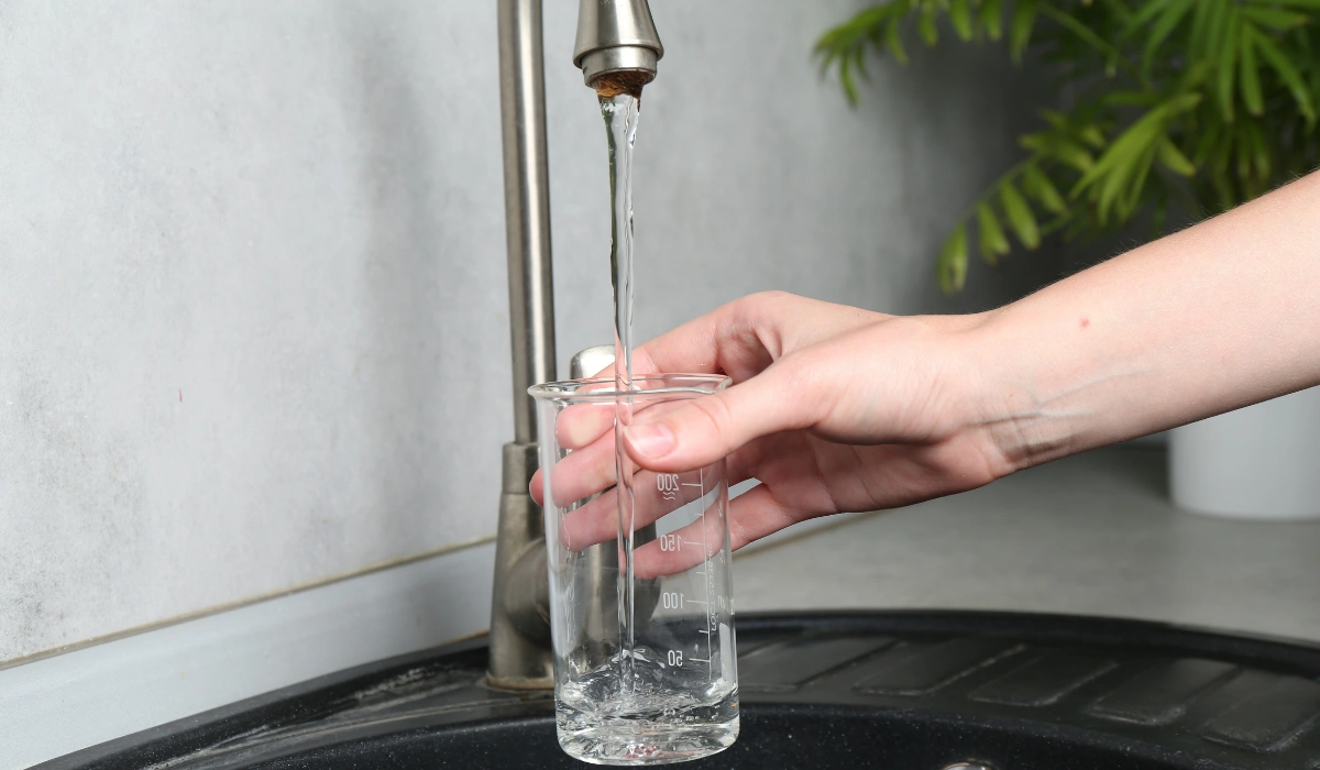 Can You Drink Tap Water in Dubai? Safety, Taste & Tips